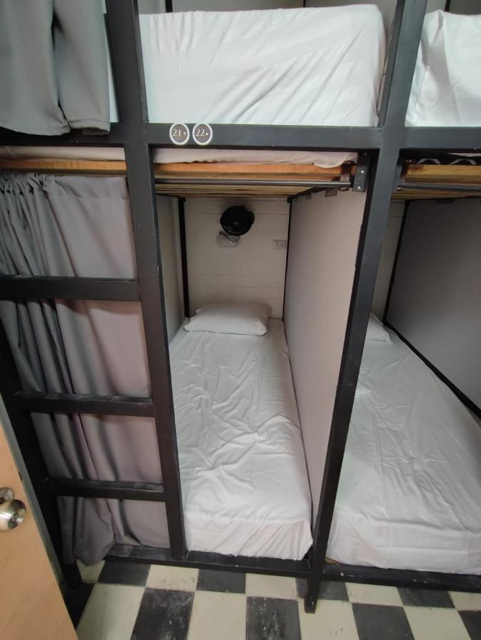 Baku Laureles Hostel Μεντεγίν Εξωτερικό φωτογραφία