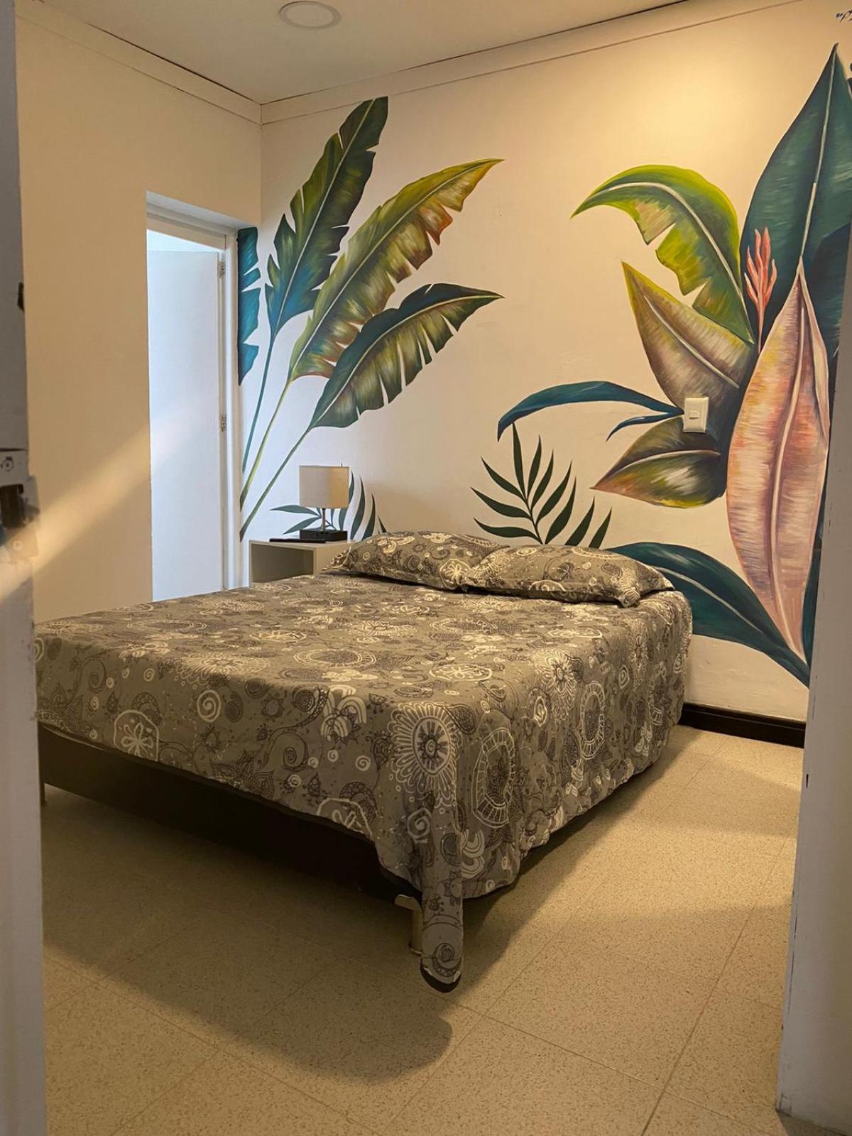 Baku Laureles Hostel Μεντεγίν Εξωτερικό φωτογραφία